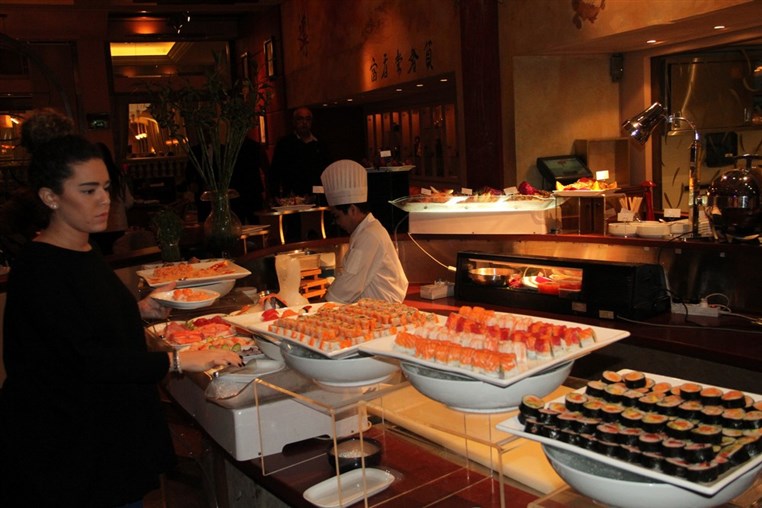 Sushi Night at Wok Wok 